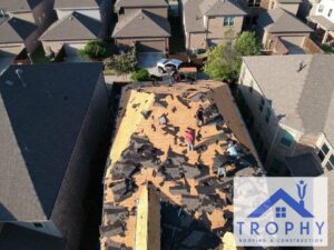 Read more about the article Roof Repair vs. Roof Replacement: Which One Do You Need?